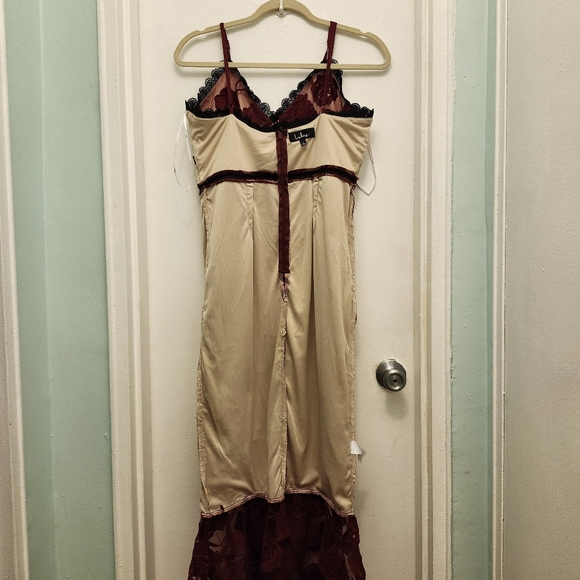 Lulus Size L  Alluring Dream Burgundy Floral Mesh Lace Trumpet Midi Dress - Picture 7 of 15